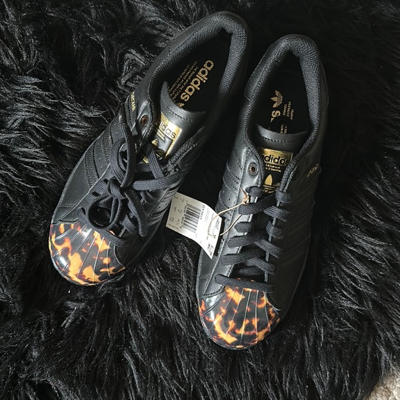 Brand new never worn Adidas Superstar ladies 9 - Picture 1 of 3